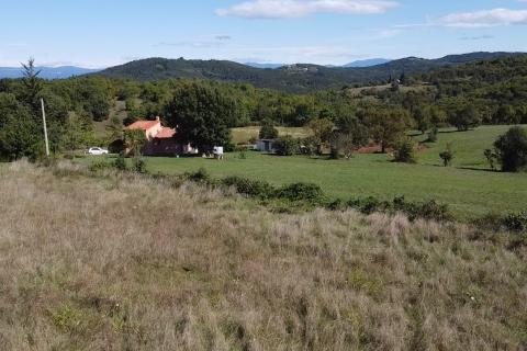 Istra, Motovun okolica-građevinsko zemljište s građevinskom dozvolom