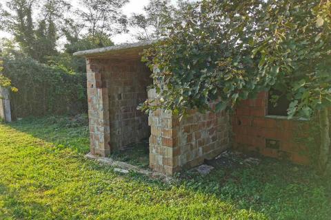 Istra-Krnica, građevinsko zemljište i objekt