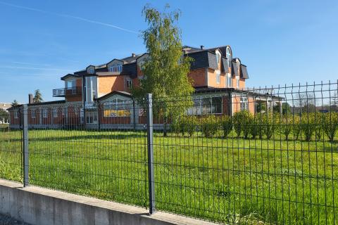 Hotel roh-bau s građevinskim zemljištem 8015 m2