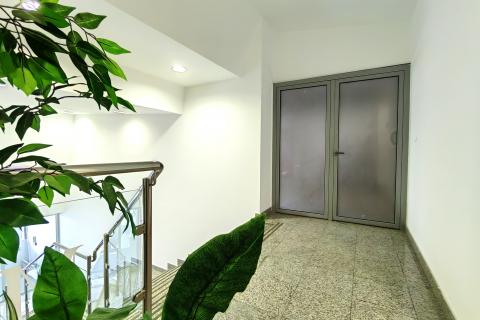 Zagreb, Savska cesta, roh bau poslovni prostor 316 m2+2 VPM