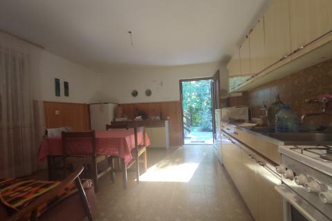 Дом Vodoteč, Brinje, 140m2