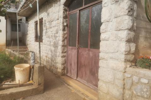 Rijeka, Grbci, Kuća 396 m2 s tri etaže i dva pomoćna objekta