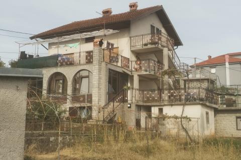 Rijeka, Grbci, Kuća 396 m2 s tri etaže i dva pomoćna objekta