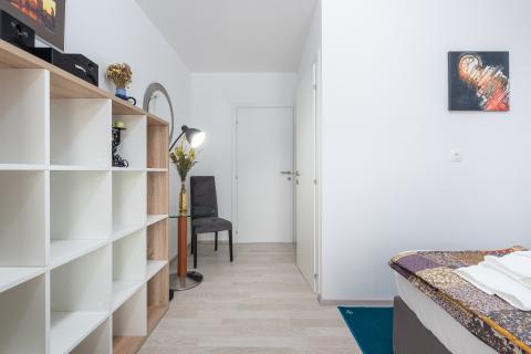 Istra, Duga uvala - nova kuća s bazenom, pogled na more