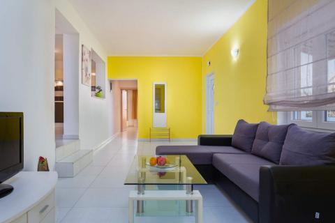 Istra, Medulin, Apartmanska kuća s 7 apartmana i bazenom 