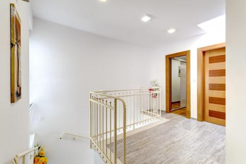 Dramalj, Crikvenica - kuća s bazenom