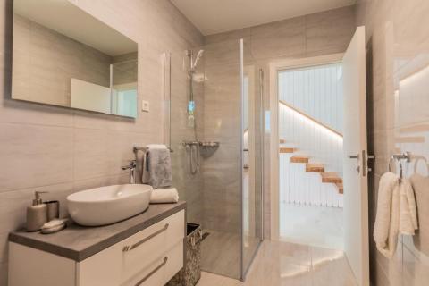 Дом Pobri, Opatija - Okolica, 250m2