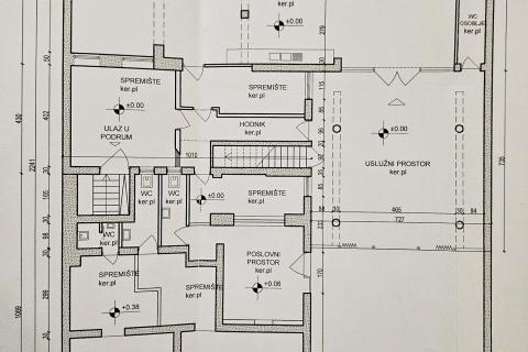 Hiša Centar, Velika Gorica, 384m2