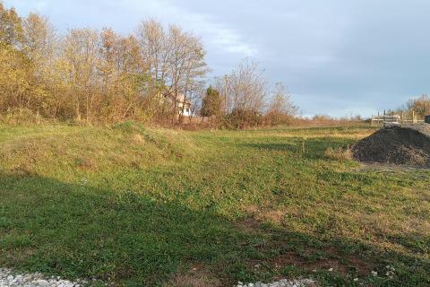 Terreno edificabile Tounj, 952m2