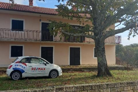 Istra,Juršići, kuća sa potencijalom za obnovu