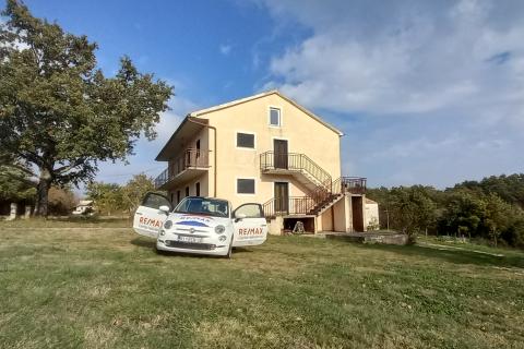 Istra,Juršići, kuća sa potencijalom za obnovu