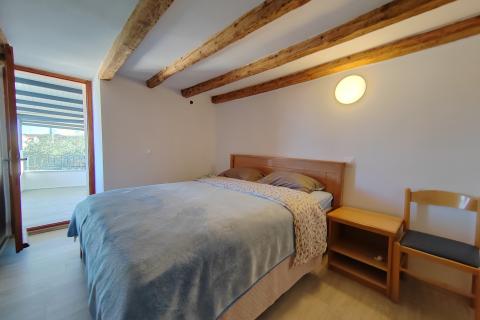 OTOK KRK,MALINSKA kamena kuća na prodaju 