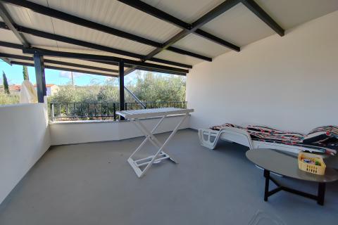 OTOK KRK,MALINSKA kamena kuća na prodaju 