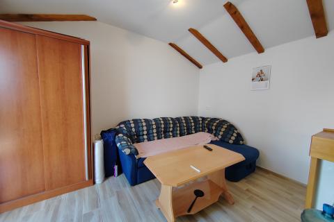 OTOK KRK,MALINSKA kamena kuća na prodaju 