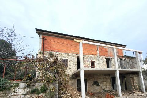 Istra, okolica Rovinja, Kanfanar, kamena kuća sa bazenom