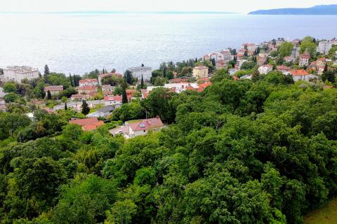 LOVRAN - Građ. zemljište 3526m2 s odličnim pogledom, 400m od mora
