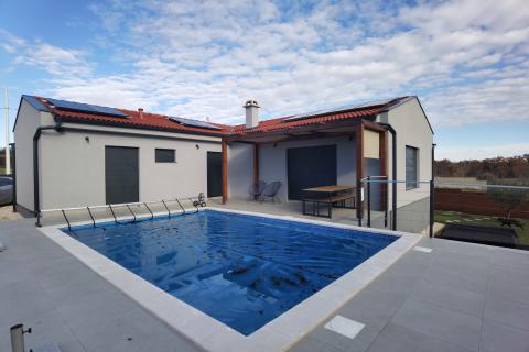 Istra, Barban -okolica, prizemnica s bazenom