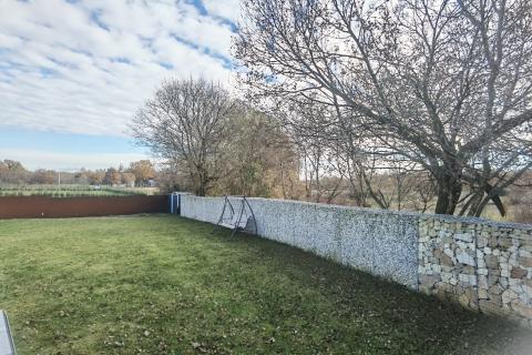 Istra, Barban -okolica, prizemnica s bazenom