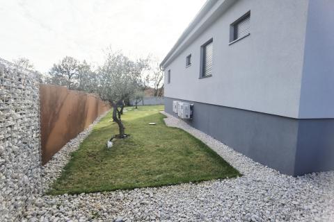 Istra, Barban -okolica, prizemnica s bazenom