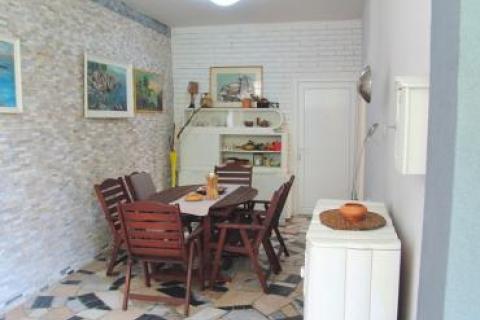 OPATIJA - stan u visokom prizemlju s velikom terasom