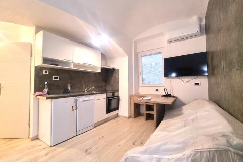 OPATIJA-  2 adatpirana stana, 100 m od mora