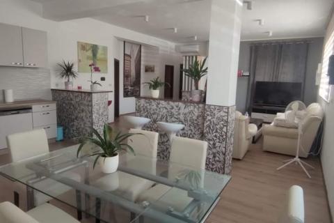 Condo/Apartment Gregovica, Pula, 100m2