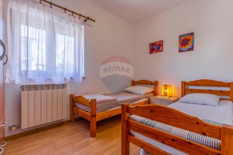 Дом Padulj, Pula, 400m2