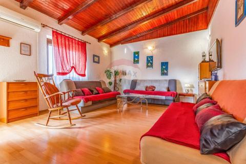 Дом Padulj, Pula, 400m2