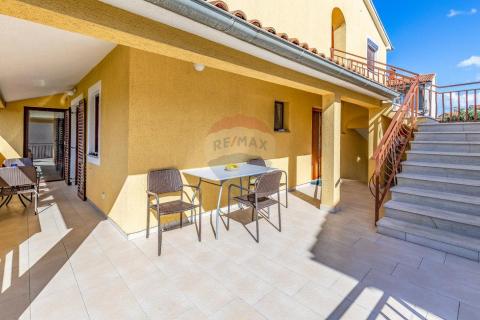 Дом Padulj, Pula, 400m2