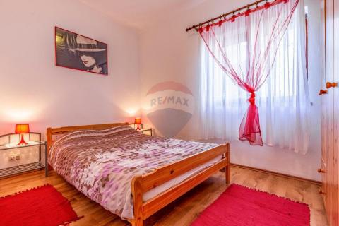 Дом Padulj, Pula, 400m2