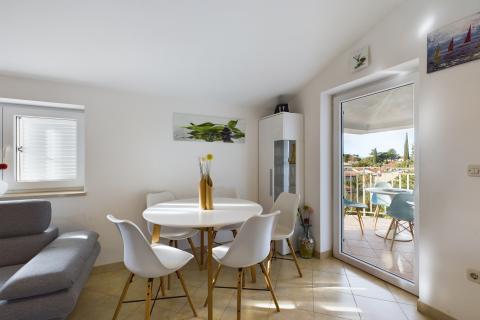 Novigrad , stan na atraktivnoj lokaciji s panoramskim pogledom