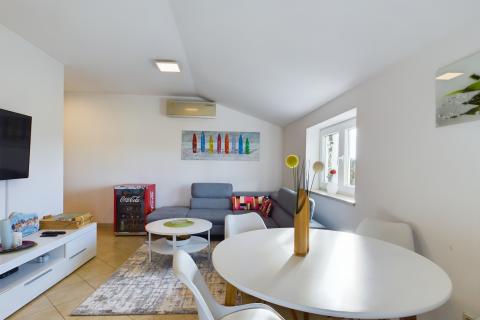 Novigrad , stan na atraktivnoj lokaciji s panoramskim pogledom