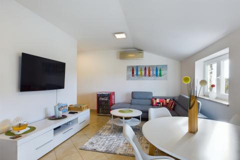 Novigrad , stan na atraktivnoj lokaciji s panoramskim pogledom