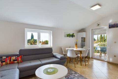 Novigrad , stan na atraktivnoj lokaciji s panoramskim pogledom