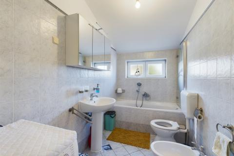 Novigrad , stan na atraktivnoj lokaciji s panoramskim pogledom