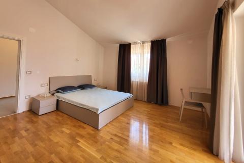 Дом Štinjan, Pula, 270m2