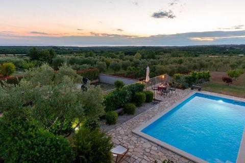 Huis Višnjan, 235m2