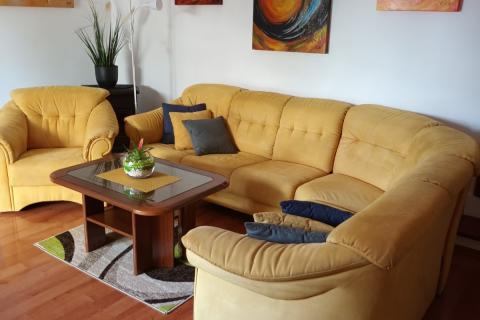 RIJEKA,VIŠKOVO- stan 55 m2 s terasom i parkingom, 500 m od centra