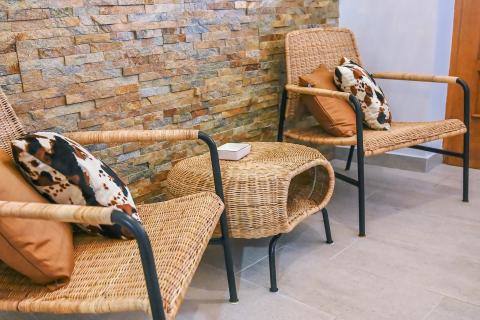 KRALJEVICA-kuća sa dva stana i bazenom