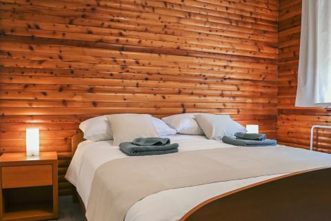 KRALJEVICA-kuća sa dva stana i bazenom