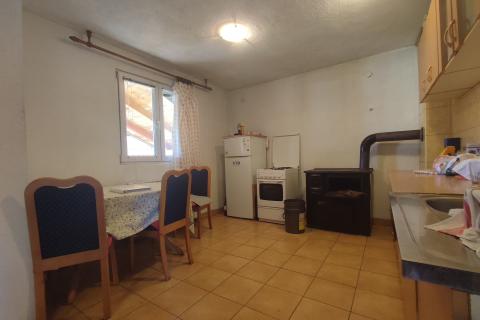 Ogulin, Gornje Dubrave, kuća novogradnja sa velikim zemljištem