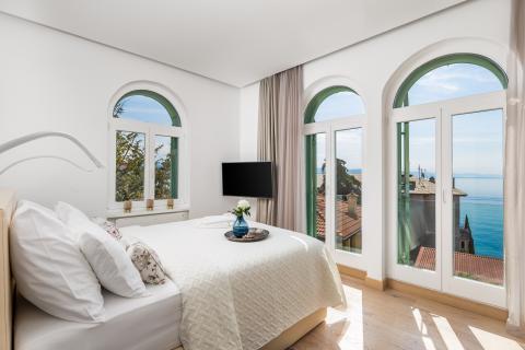 OPATIJA,CENTAR- luksuzan stan 80 m od mora