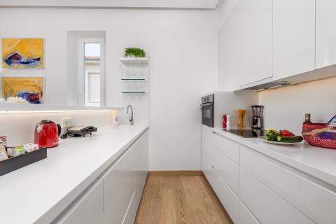 OPATIJA,CENTAR- luksuzan stan 80 m od mora