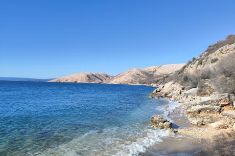 Otok Krk, Stara Baška - samostojeća kuća u fazi renovacije 