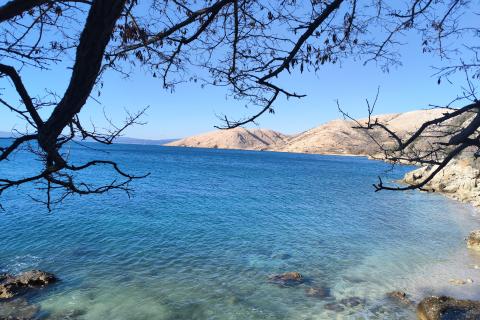 Otok Krk, Stara Baška - samostojeća kuća u fazi renovacije 