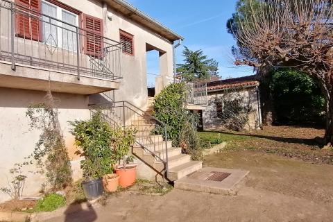 SVETI LOVREČ- kamena kuća