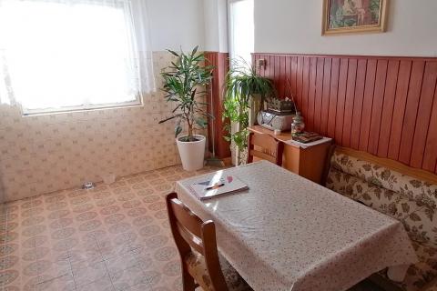 SVETI LOVREČ- kamena kuća