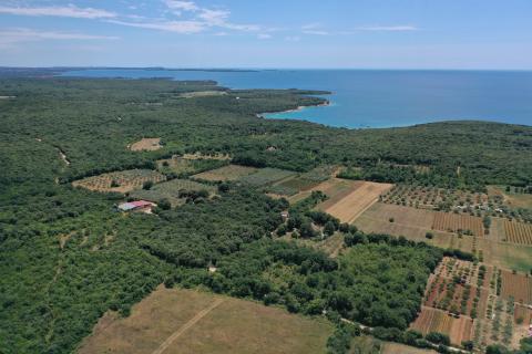 Nicht-strukturelle Land Rovinj, 14.700m2