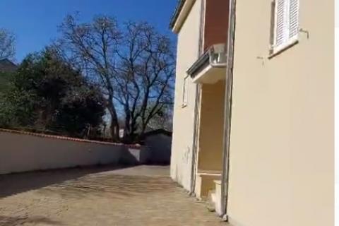 OTOK KRK,MALINSKA-prekrasan dvoetažni stan