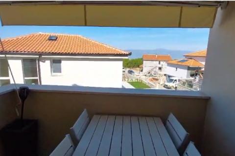 OTOK KRK,MALINSKA-prekrasan dvoetažni stan